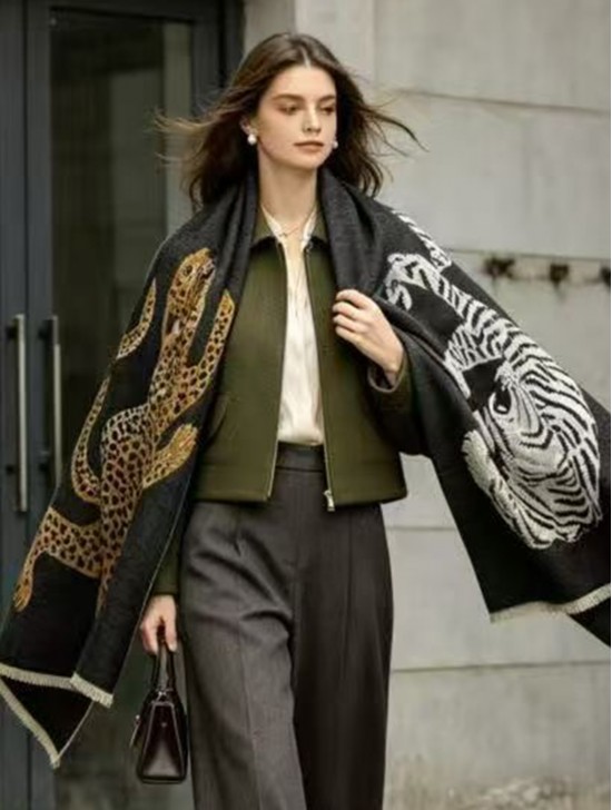 Leopard & Tiger Design Blanket Scarf Leopard & Tiger Design Blanket Scarf